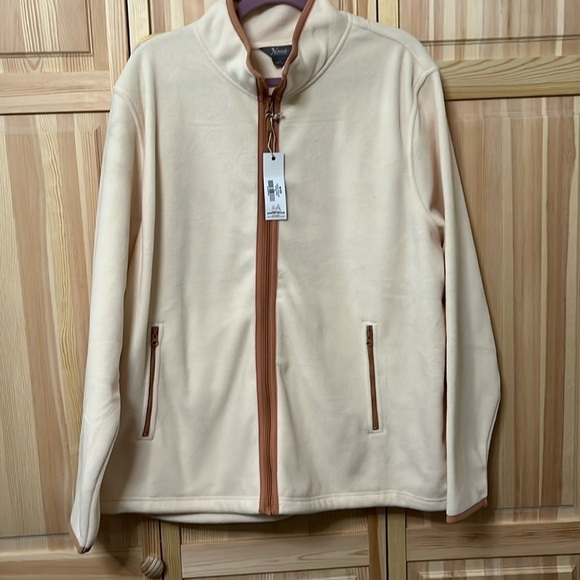 Natural reflections - Picture 1 of 10